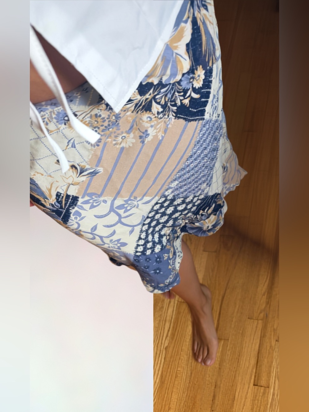 Liz Claiborne Blue & Cream Floral Patchwork Slip Skirt size 6 - Picture 6 of 6